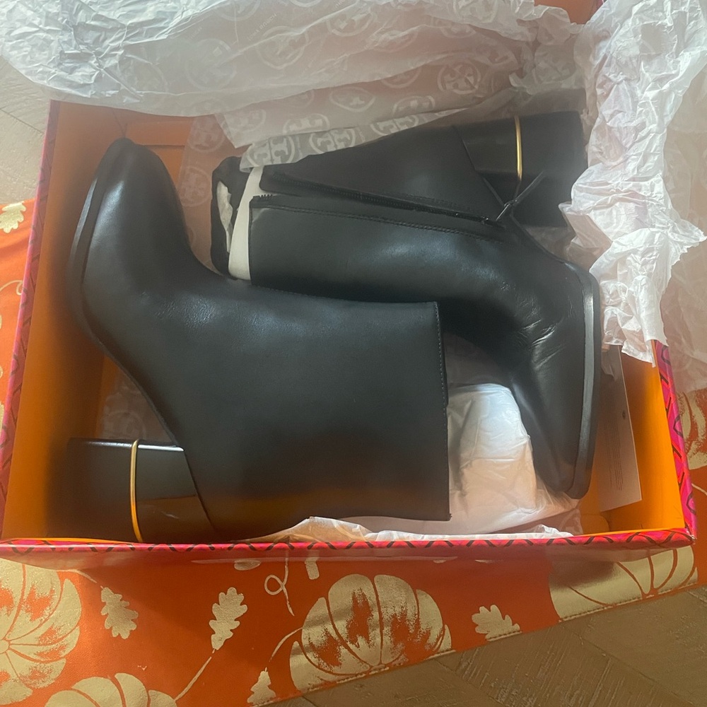 Tory Burch Leather Ankle Boot